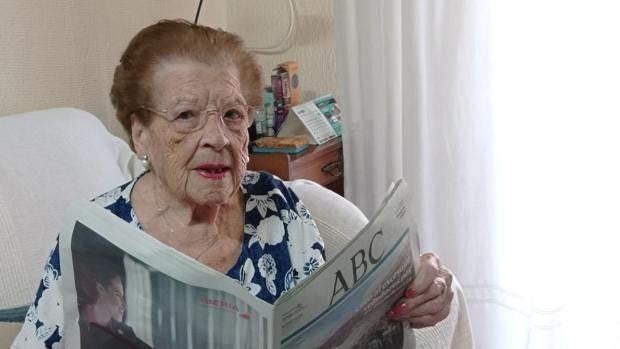 Mimi, una lectora centenaria y cordobesa de ABC adelantada a su tiempo