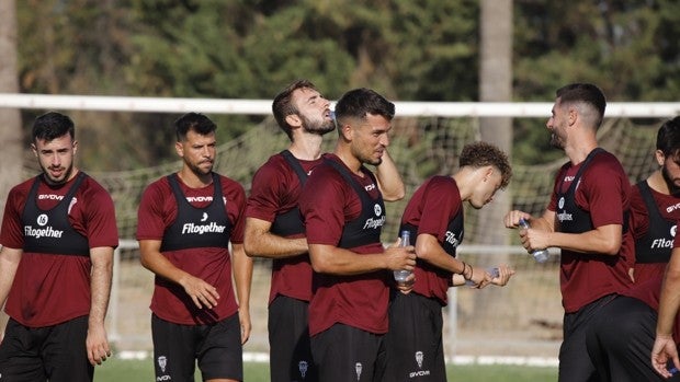 El Córdoba va cogiendo ritmo a la espera de Calderón