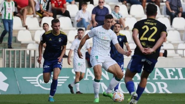 Adri Fuentes, el décimo pasajero de la lista de goleadores del Córdoba CF