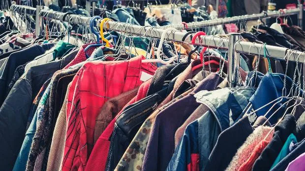 Moda sostenible: El mercado de ropa de segunda mano se reinventa