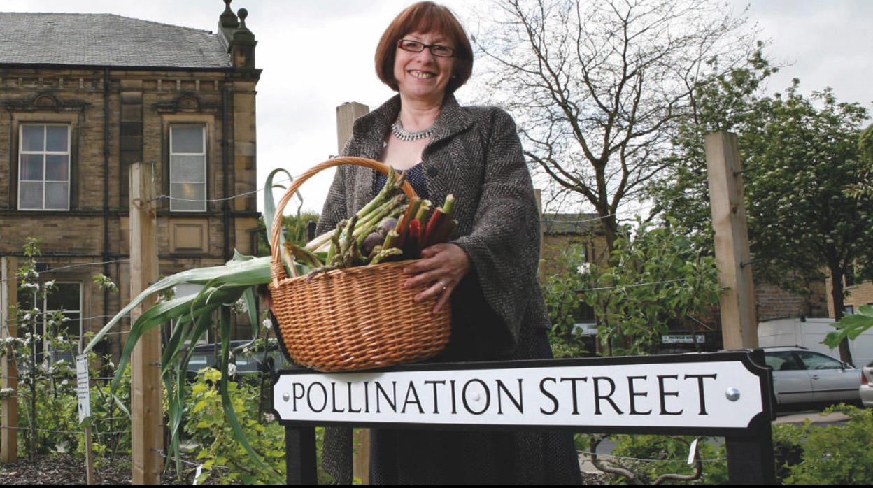 Pam Warhurst, promotoras de la idea, en Todmorden, Gran Bretaña.