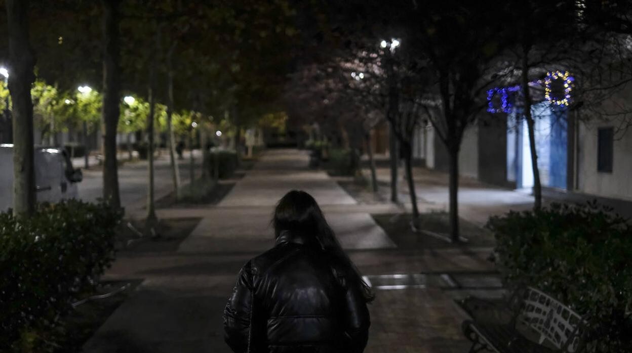 La noche, el momento más vulnerable para las mujeres que caminan solas.