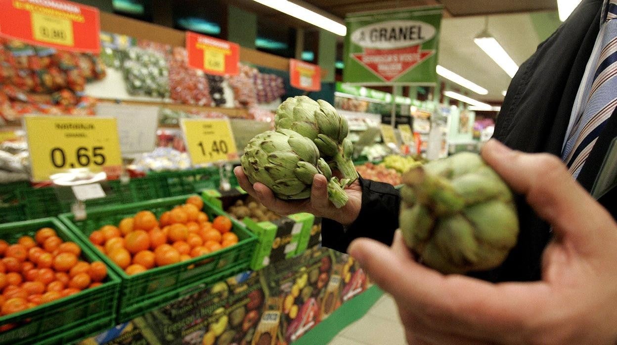 Consumidor en un supermercado.