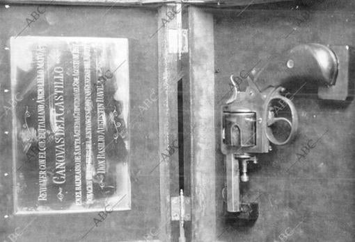 Revólver con el que asesinaron a Cánovas