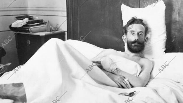 La dramática vida del radiólogo doctor Puelles, que murió por ayudar a los demás