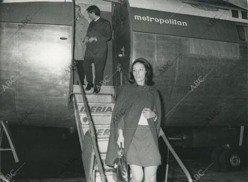 La azafata María del Mar Ochoa López, en el momento de abandonar el avión