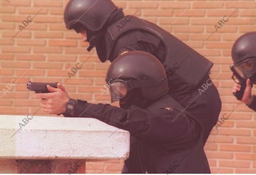 Miembros del Grupo Especial de Operaciones, en los años 90