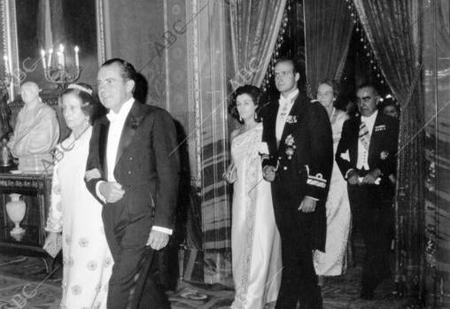 Cena de gala durante el viaje de Richard Nixon a España.