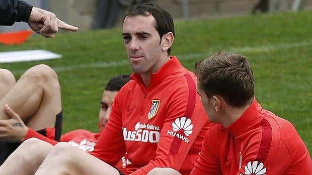 Recuperar a Godín para la vuelta de la Champions, el reto del Atlético