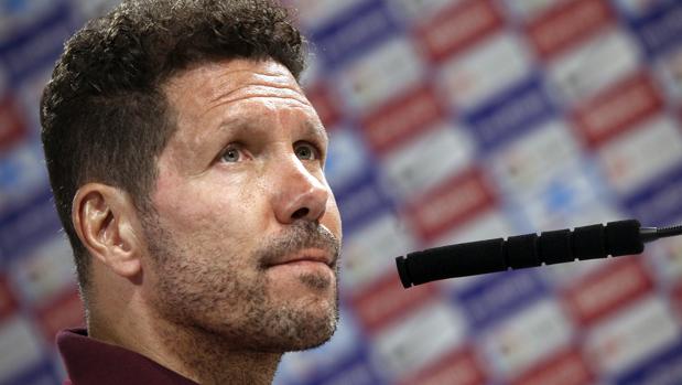 Simeone reduce dos años la vinculación de su contrato con el Atlético