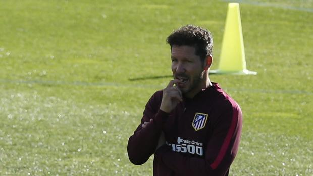 Simeone confirma la reducción de su contrato hasta 2018