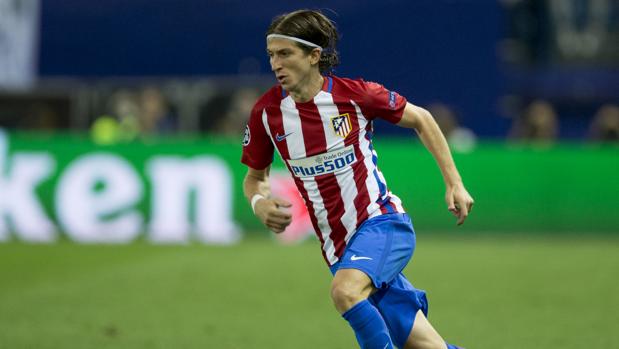 Filipe Luis deja huérfano el lateral zurdo del Atlético