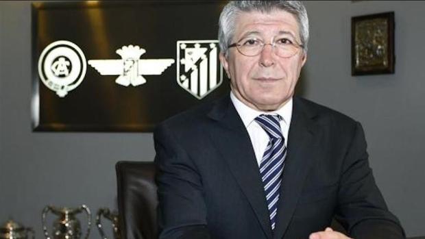 Cerezo: «El club está trabajando para dar una gran despedida al Vicente Calderón»