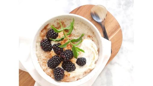 Porridge de avena y moras