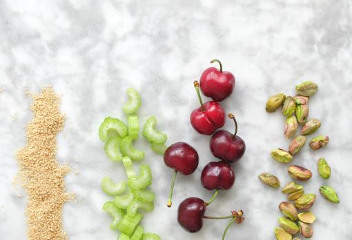 Ensalada de rúcula y cuscús de cerezas: la receta fácil que prepararás en poco tiempo.