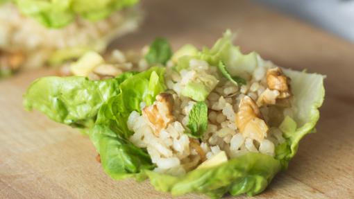 Cogollos de lechuga con arroz salteado