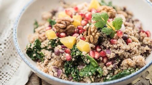 Ensalada de kale, quinoa y azukis.