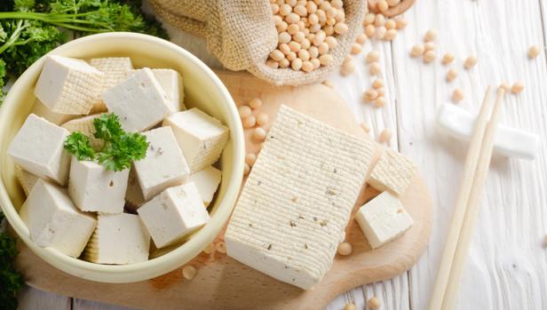 ¿Quién dijo que el tofu es aburrido? Sus beneficios y seis recetas para aprovecharlos