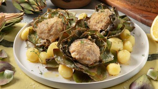 Alcachofas al horno rellenas de carne y queso grana padano