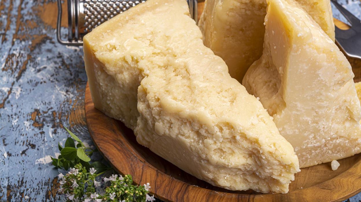 El queso grana padano no contiene lactosa