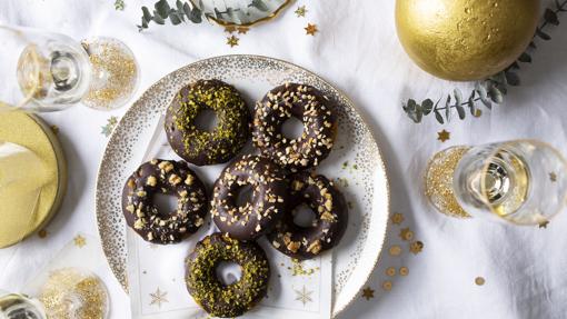 Bizcochitos de batata con dos chocolates.