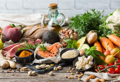 La elección correcta de los alimentos en el supermercado es fundamental para preparar platos saludables.