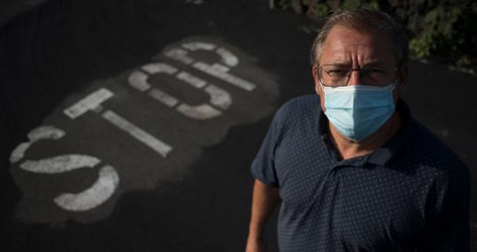 Rudiger Wastel perdió su casa por la erupción del volcán Cumbre Vieja