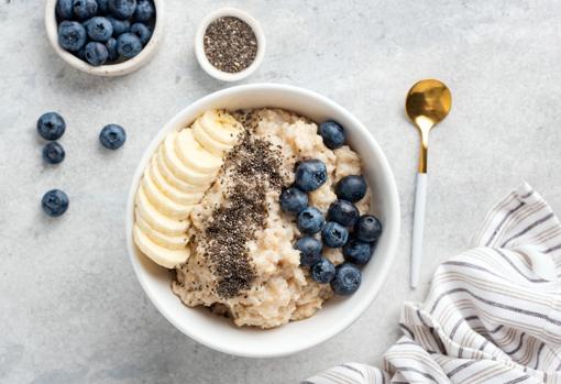 Por qué solo con desayunar avena puedes mejorar tu día