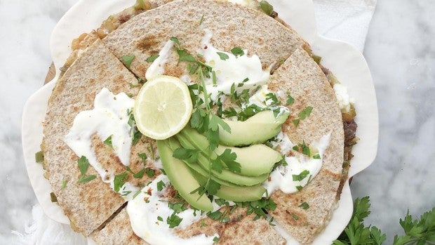 La receta de quesadilla que se prepara con básicos de la despensa
