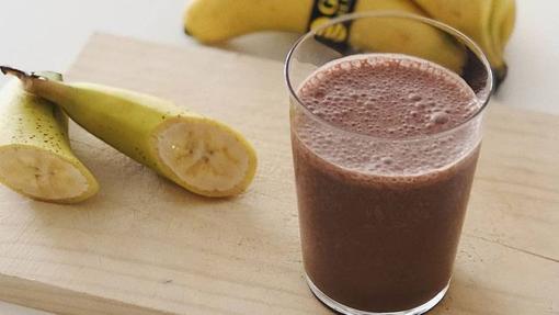 Smoothie de plátano y cacao.