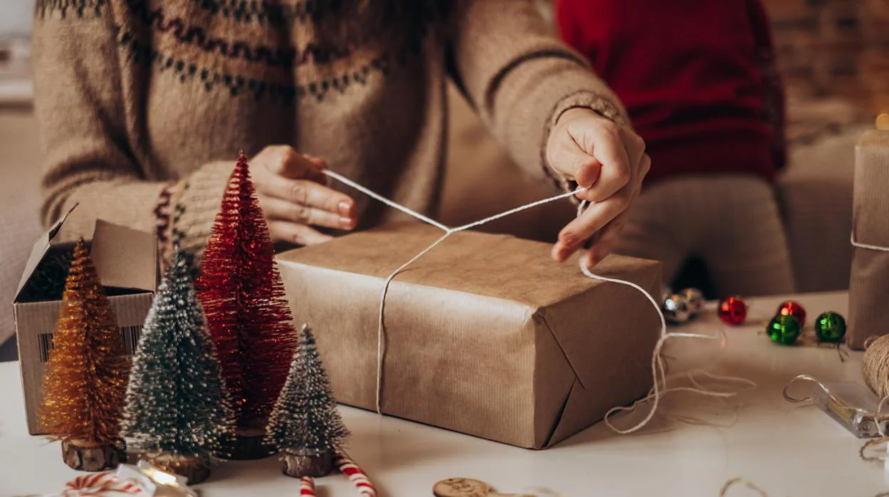 Cómo envolver tus regalos de Navidad para sorprender a simple vista.
