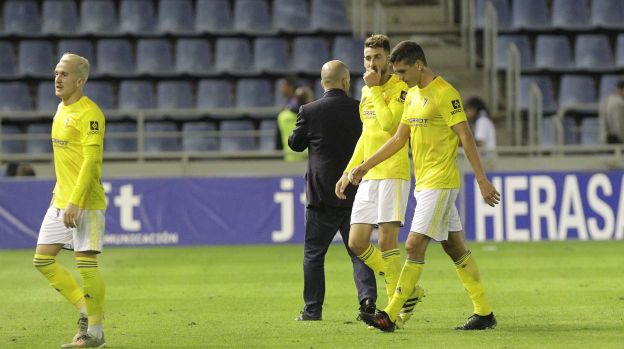 José Mari junto a Garrido en un encuentro del Cádiz CF.