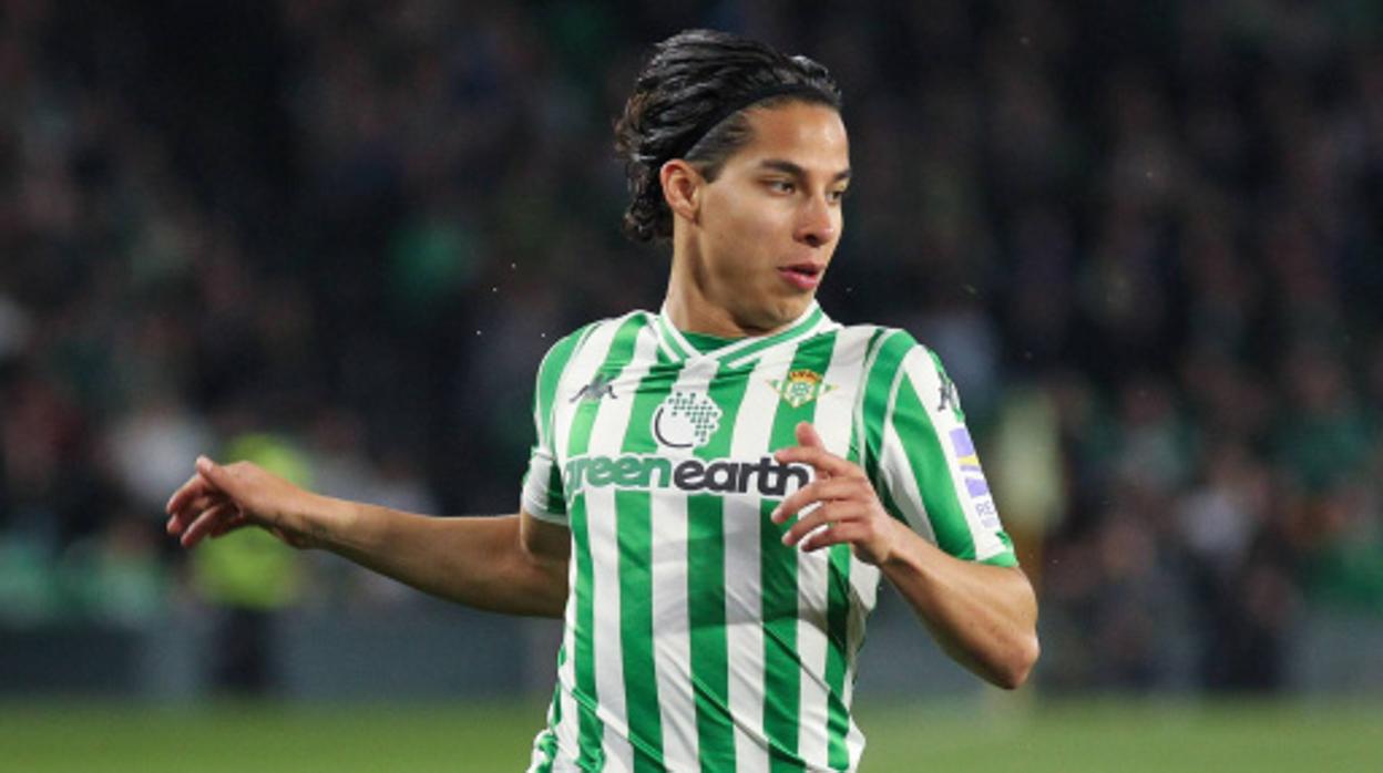 Lainez, en un partido con el Betis.