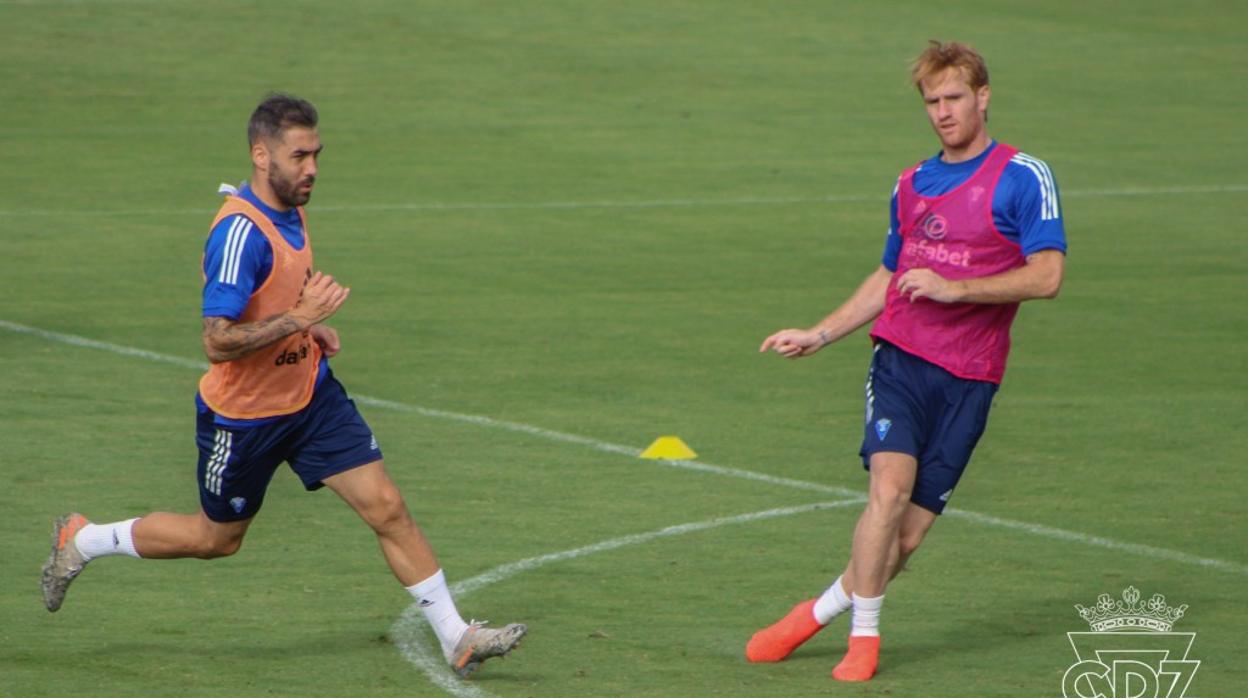 Perea y álex, en un entrenamiento.