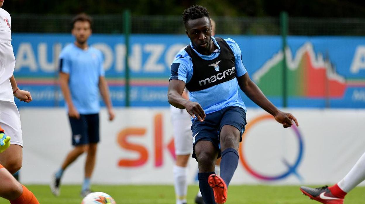 Bobby Adekanye, en un entreno con la Lazio.