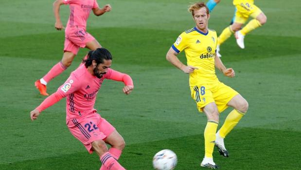 Los lectores apuestan por Álex como mediocentro