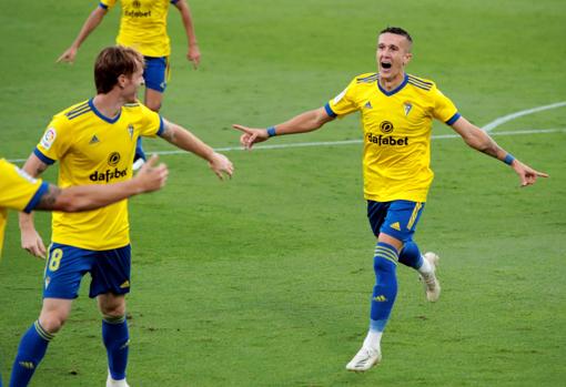 Salvi celebra el gol marcado ante el Sevilla, su primero en Primera.