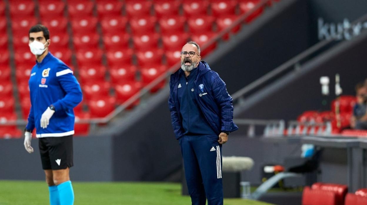 Álvaro Cervera, en el encuentro ante el Athletic en San Mamés.