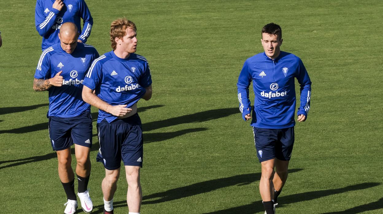 Pombo, Álex y Salvi viajan a Elche.