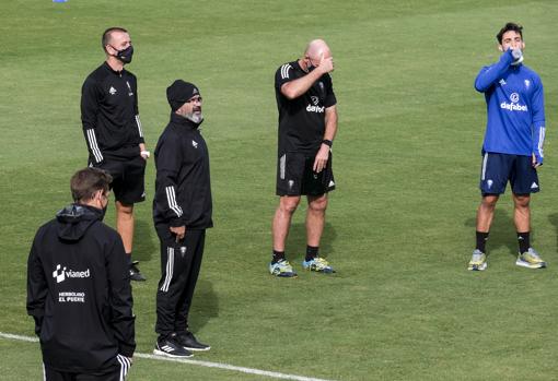 Alvaro Cervera no podrá sentarse en el banquillo hasta nueva orden.