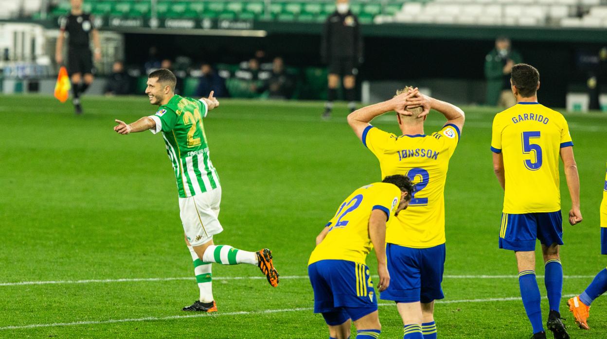 (Vídeo) El Betis incrementa las dudas en el Cádiz