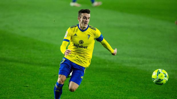 El vestuario del Cádiz «tranquilo» pero consciente de la dificultad de la categoría