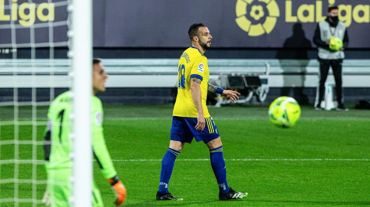 El Cádiz CF sigue con la misma ventaja sobre la zona de descenso a Segunda.