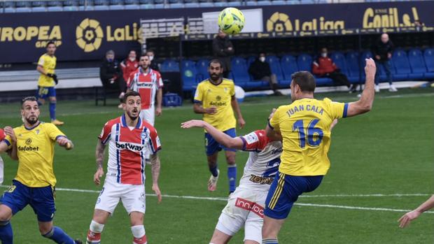 Cádiz CF: Novenos y con otro colchón