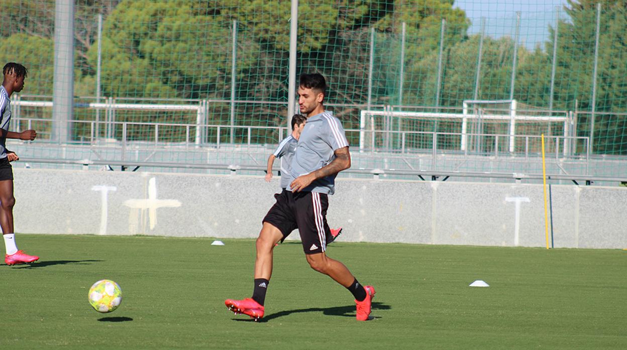 Chapela ha renovado con el Cádiz CF.