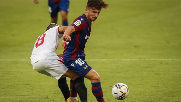 El Levante recupera a Bardhi para Cádiz