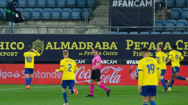 (Vídeo) Gol antológico de Perea para abrir el marcador