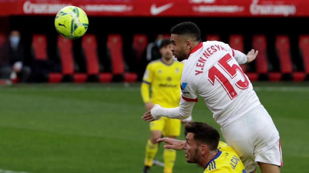 En-Nesyri le gana la partida a Alcalá en la jugada del 3-0.