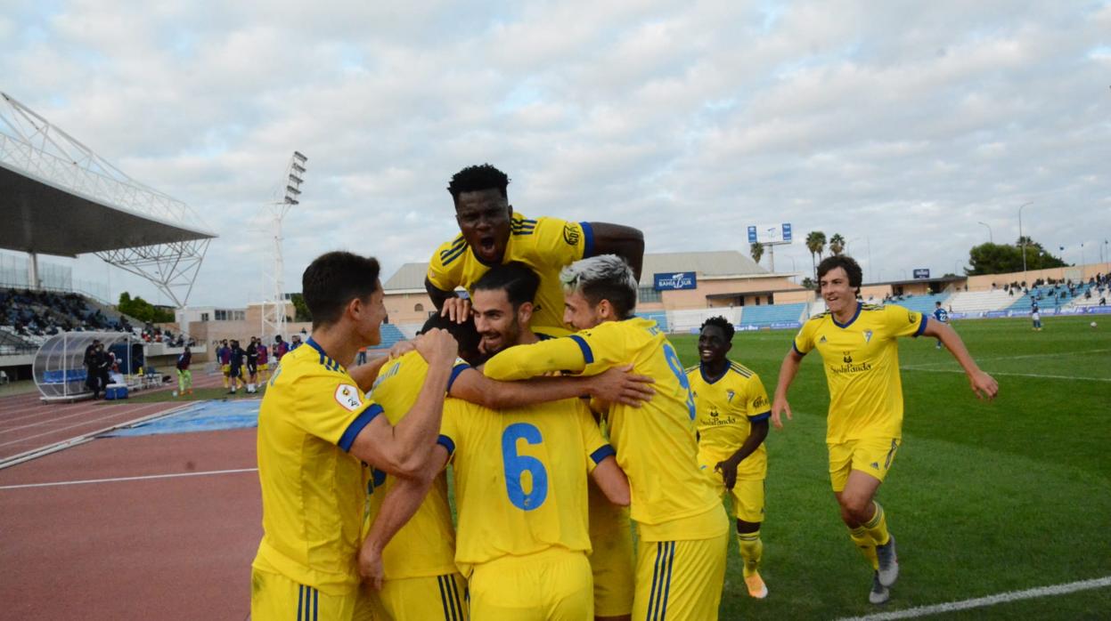 El Cádiz B ganó al San Fernando CD en la primera vuelta del campeonato.