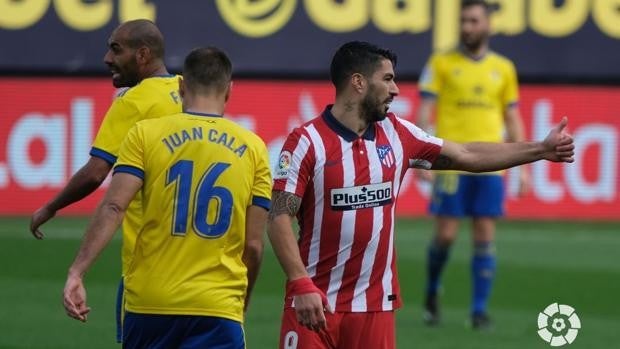 Cádiz - Atlético: La jugada del 0-1, otra acción controvertida